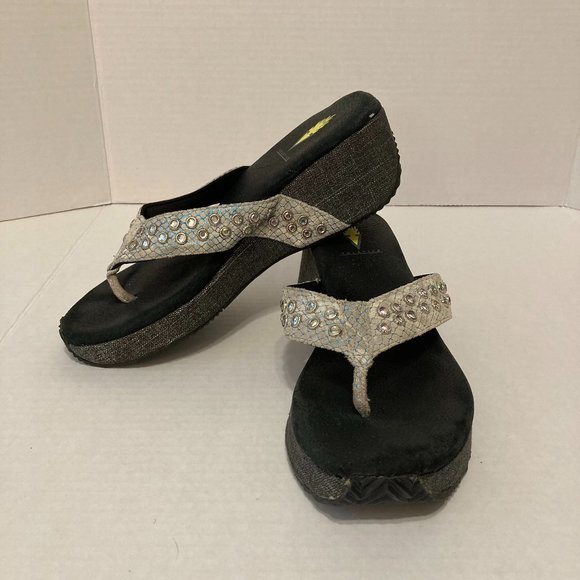 Volatile Rhinestone Thong Sandals Flip Flops Gray